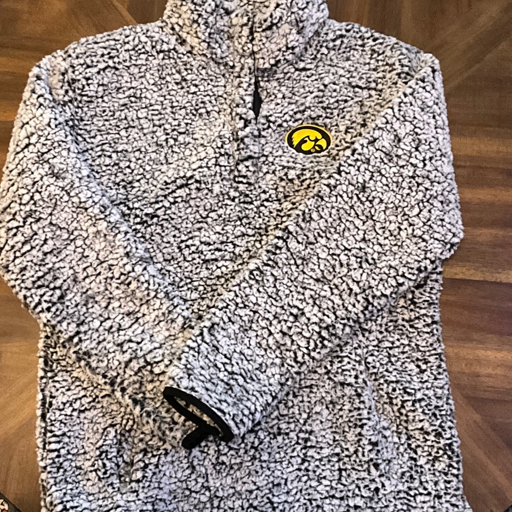 Top of the World Black and Gray Sherpa Pullover